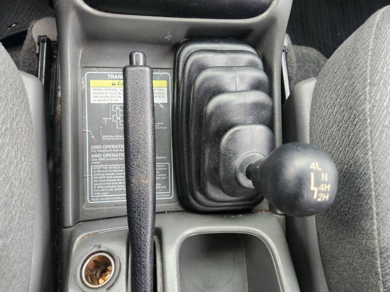 2000 Chevrolet Tracker