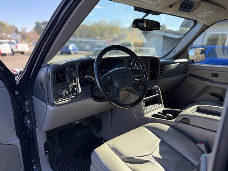 2004 GMC Yukon XL 1500 SLT