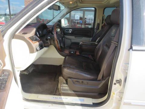 2011 Cadillac Escalade ESV Platinum Edition