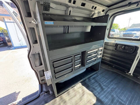 2017 Chevrolet Express 2500