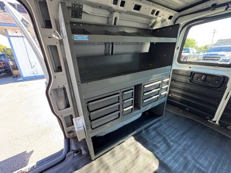 2017 Chevrolet Express 2500