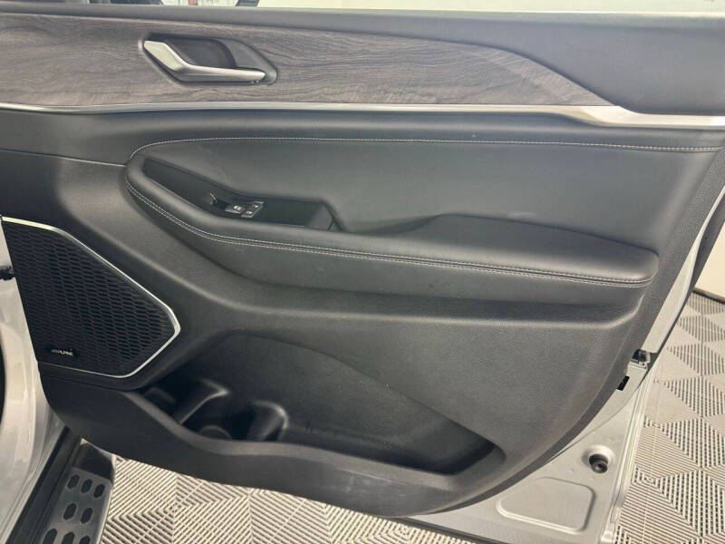 2023 Jeep Grand Cherokee L Overland