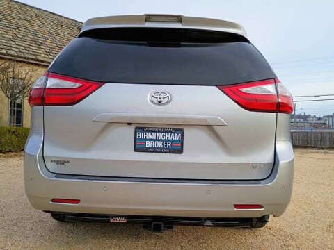 2019 Toyota Sienna XLE 7-Passenger Auto Access Seat