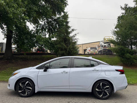 2024 Nissan Versa SR