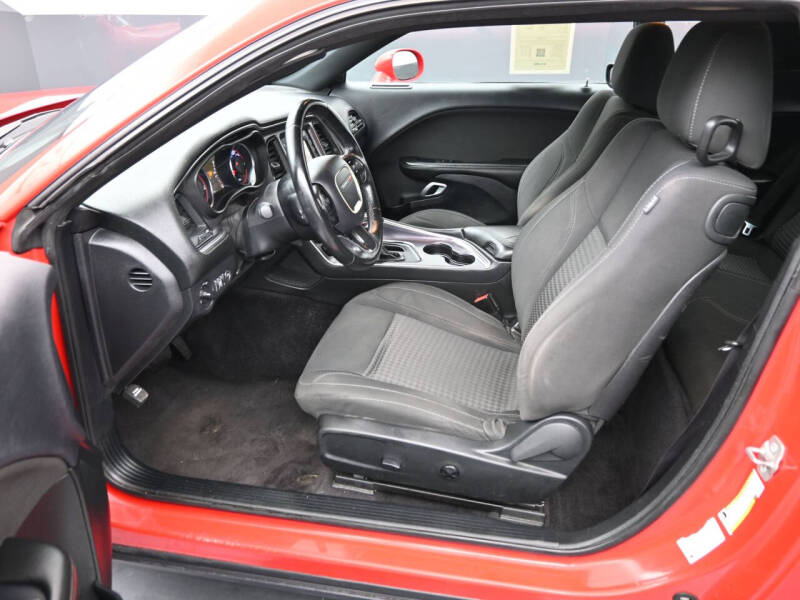 2017 Dodge Challenger SXT