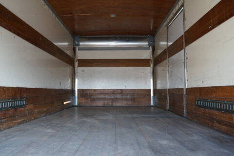 2013 Freightliner M2 106