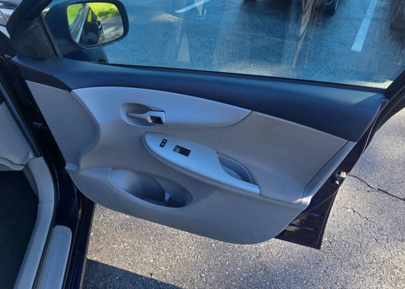 2013 Toyota Corolla LE