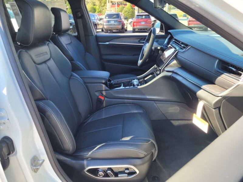 2025 Jeep Grand Cherokee Overland