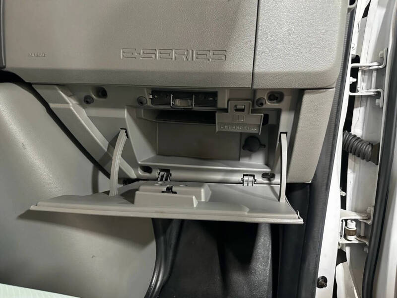 2013 Ford E-Series E-150