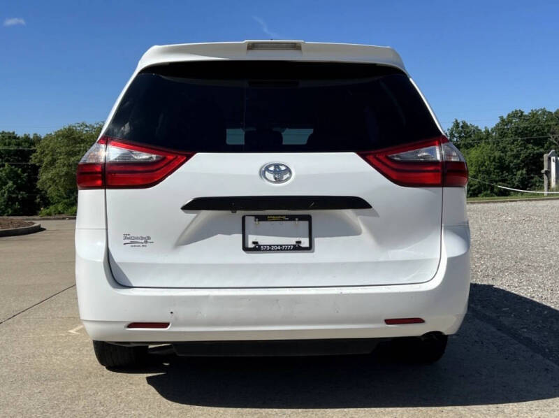 2020 Toyota Sienna L 7-Passenger