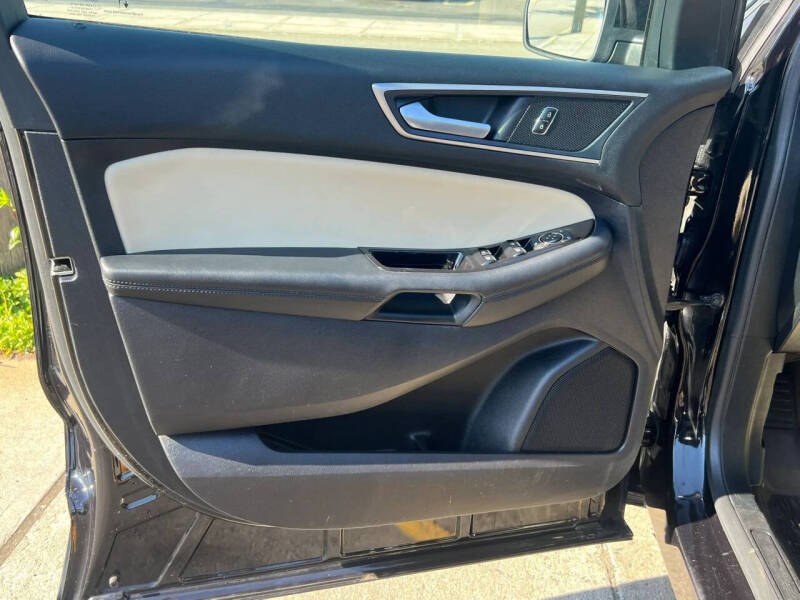 2020 Ford Edge