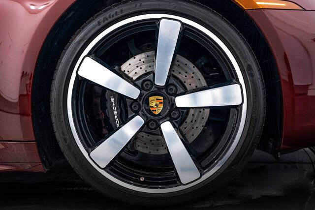 2021 Porsche 911 Targa 4S Heritage Design Edition