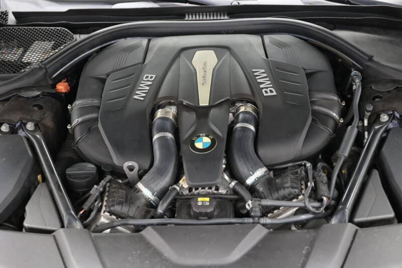 2016 BMW 7 Series 750i xDrive