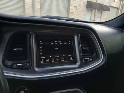 2019 Dodge Challenger SXT