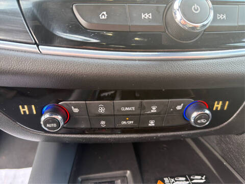 2022 Buick Enclave Essence