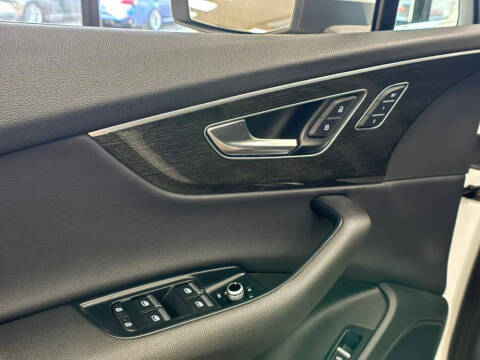 2022 Audi Q7 quattro Premium Plus 55 TFSI