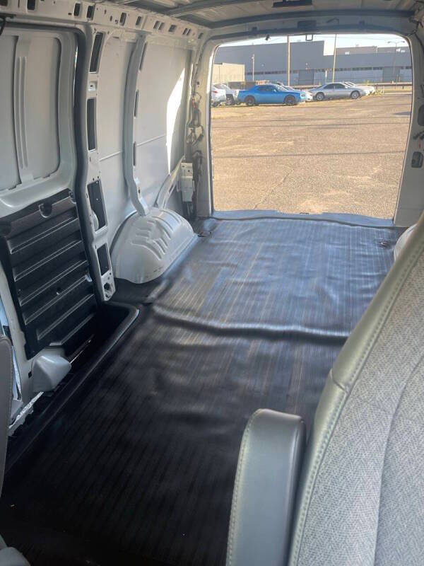 2017 Chevrolet Express 2500