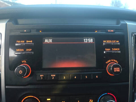 2017 Nissan Titan SV