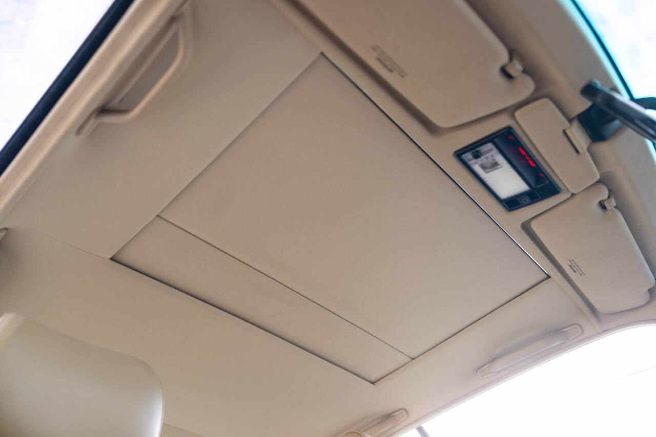 1994 Mercedes-Benz E-Class 38