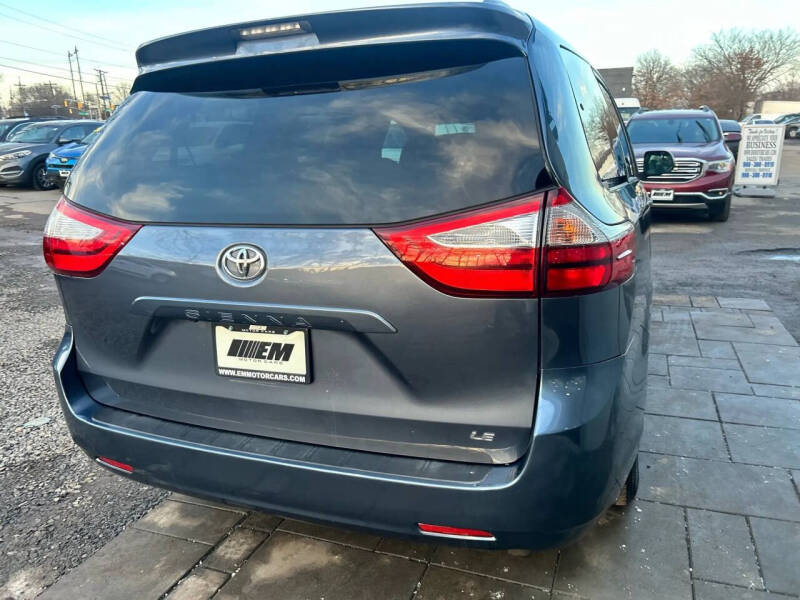 2017 Toyota Sienna