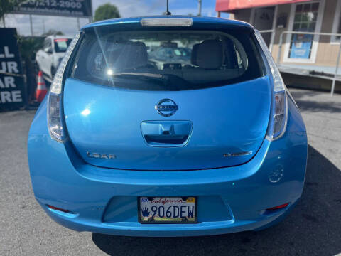 2011 Nissan LEAF