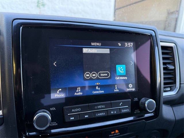 2022 Nissan Frontier SV