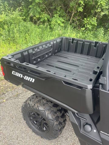 2025 Can-Am Defender