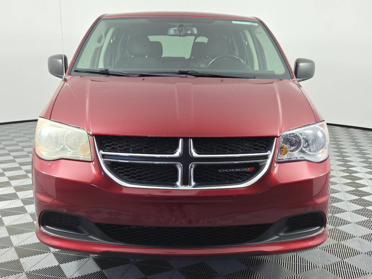 Red 2015 Dodge Grand Caravan SE SE 4dr Mini-Van 2