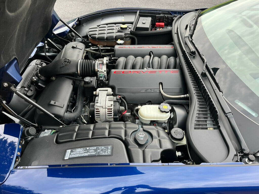 2004 Chevrolet Corvette 27