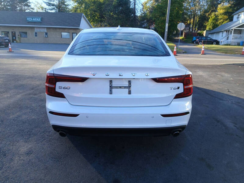 2019 Volvo S60 T6 Momentum