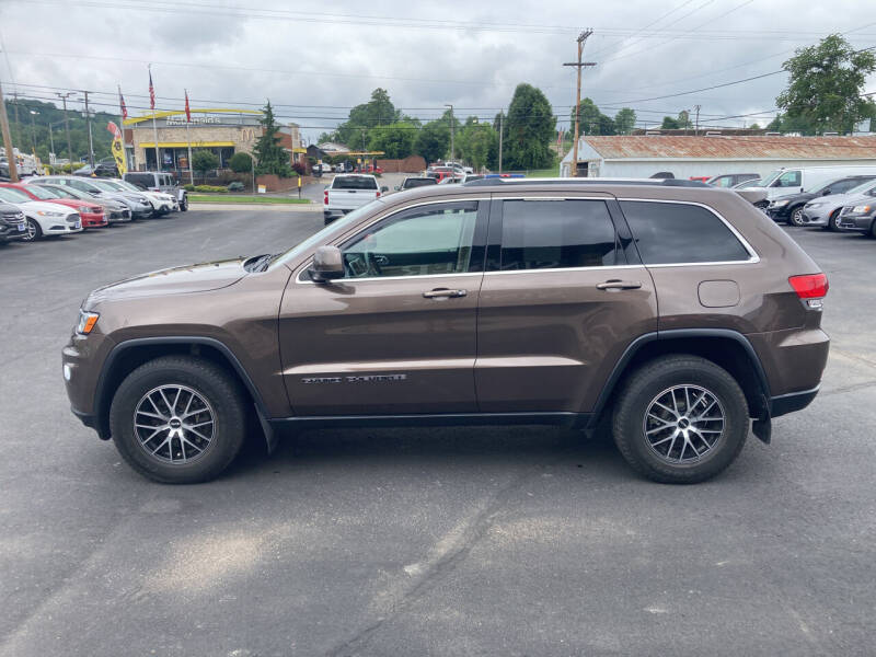 2019 Jeep Grand Cherokee Laredo E photo 5