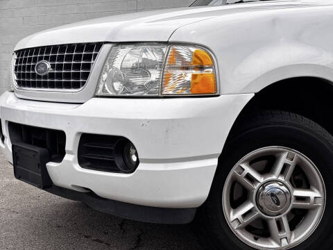 2004 Ford Explorer XLT