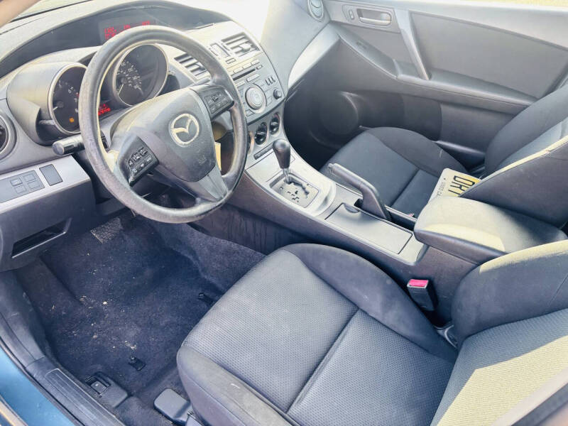 2011 Mazda MAZDA3 i Touring