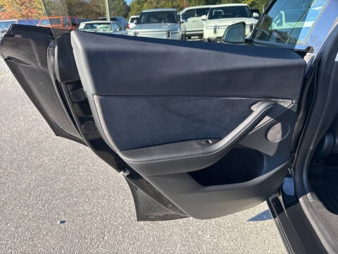 2025 Tesla Model Y Long Range