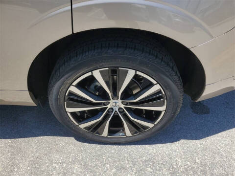 2023 Volvo XC60 B5 Plus Dark Theme