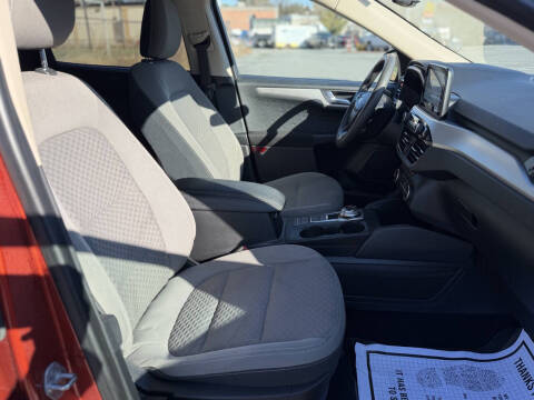 2020 Ford Escape SE