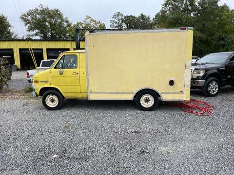 1995 GMC Vandura for sale at H & J Wholesale Inc. in Charleston SC