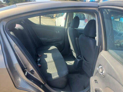 2013 Nissan Versa 1.6 SL