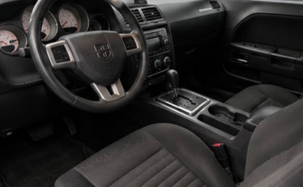 2013 Dodge Challenger SXT Plus