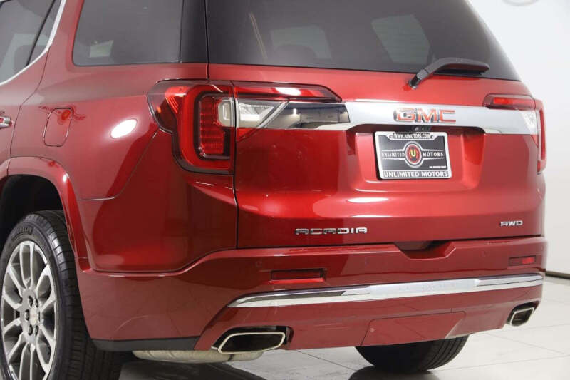 2023 GMC Acadia Denali
