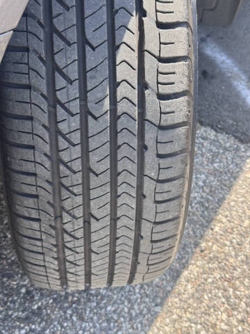 2013 Toyota Prius v Five