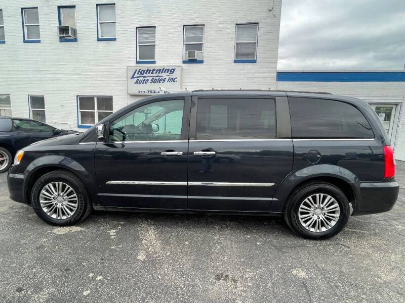 2014 Chrysler Town and Country for sale at Lightning Auto Sales in Springfield IL