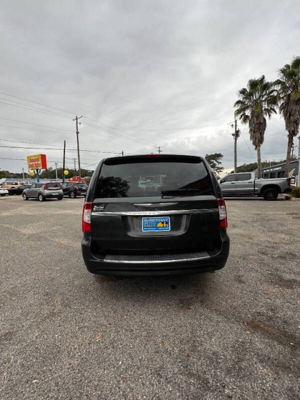 2012 Chrysler Town and Country Touring