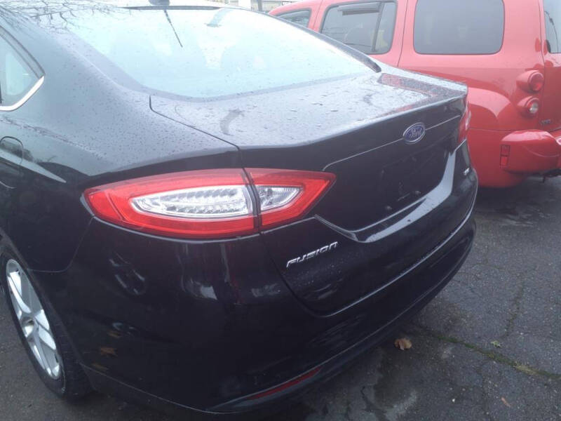 2016 Ford Fusion SE