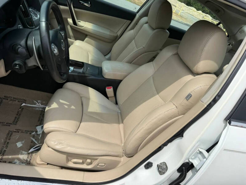 2012 Nissan Maxima
