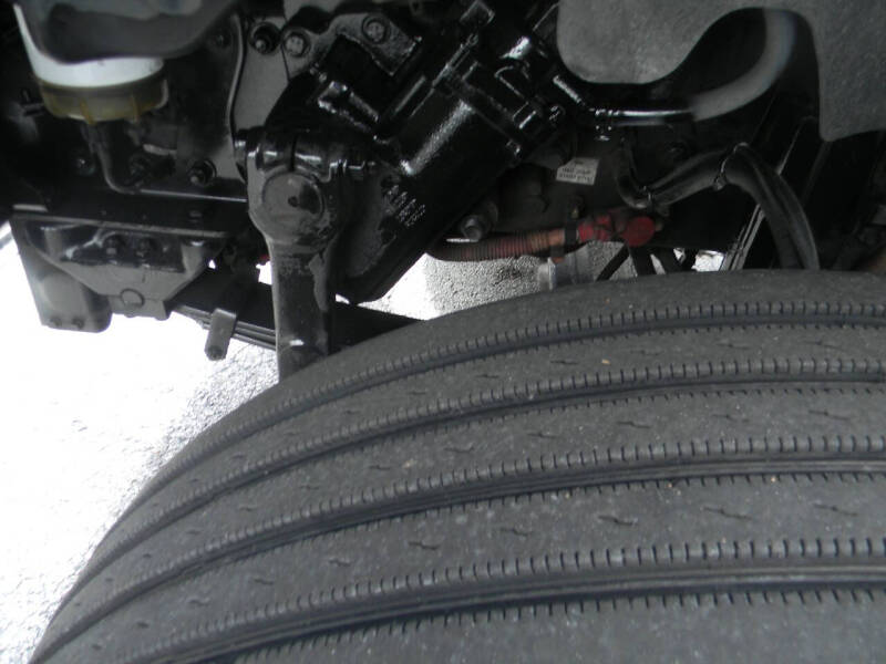 2017 Freightliner M2 106