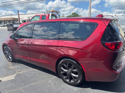 2019 Chrysler Pacifica Touring Plus