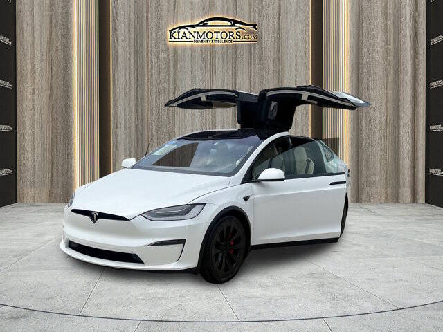 2023 Tesla Model X Standard Range