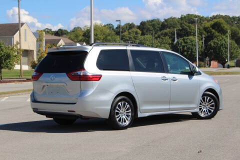 2020 Toyota Sienna XLE 8-Passenger