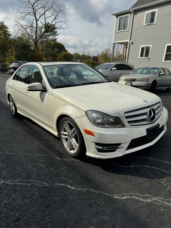 2012 Mercedes-Benz C-Class C300 Luxury photo 14